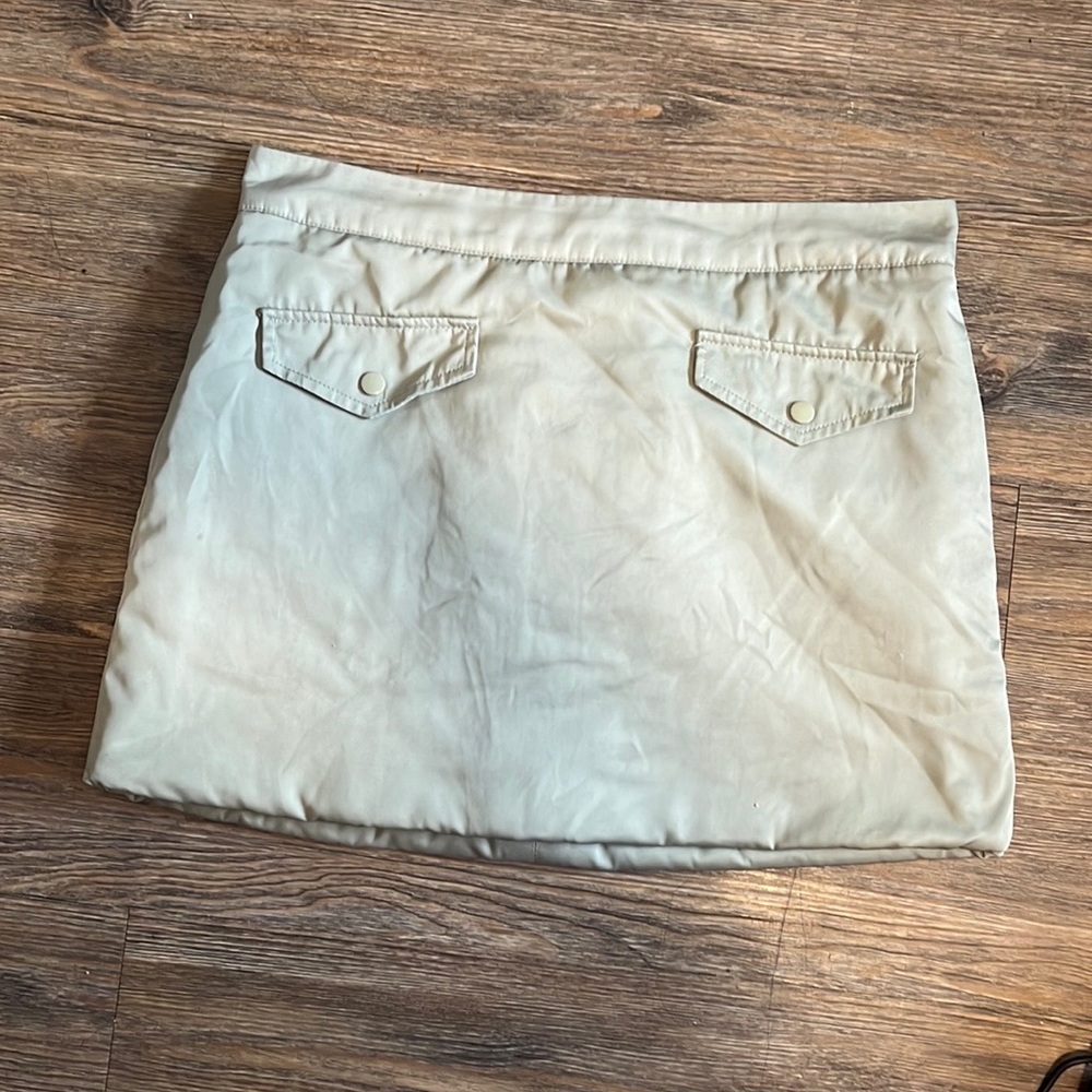 Green Y2K short and wide skirt!